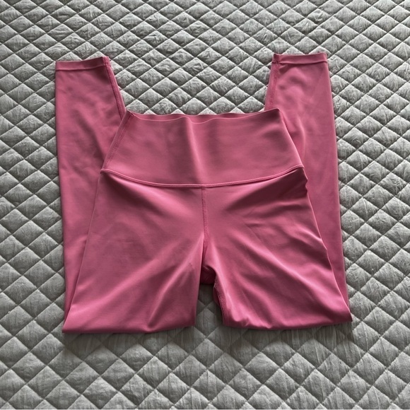 Like-new women’s high waist leggings - Picture 2 of 7